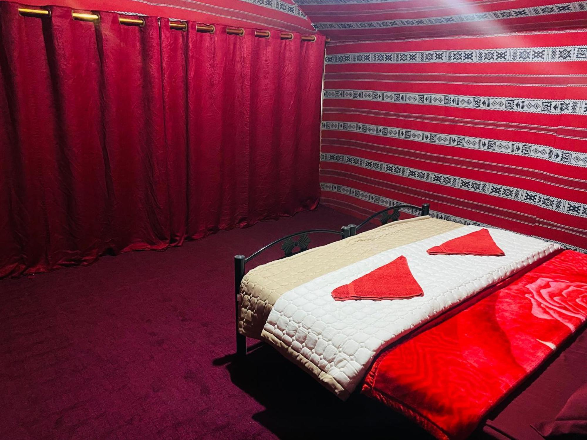 Desert Tree Camp&Tours وادي رم المظهر الخارجي الصورة